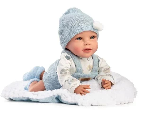 Papusa bebelus, Jairo, 38 cm, corp moale textil, cu salopeta si paturica